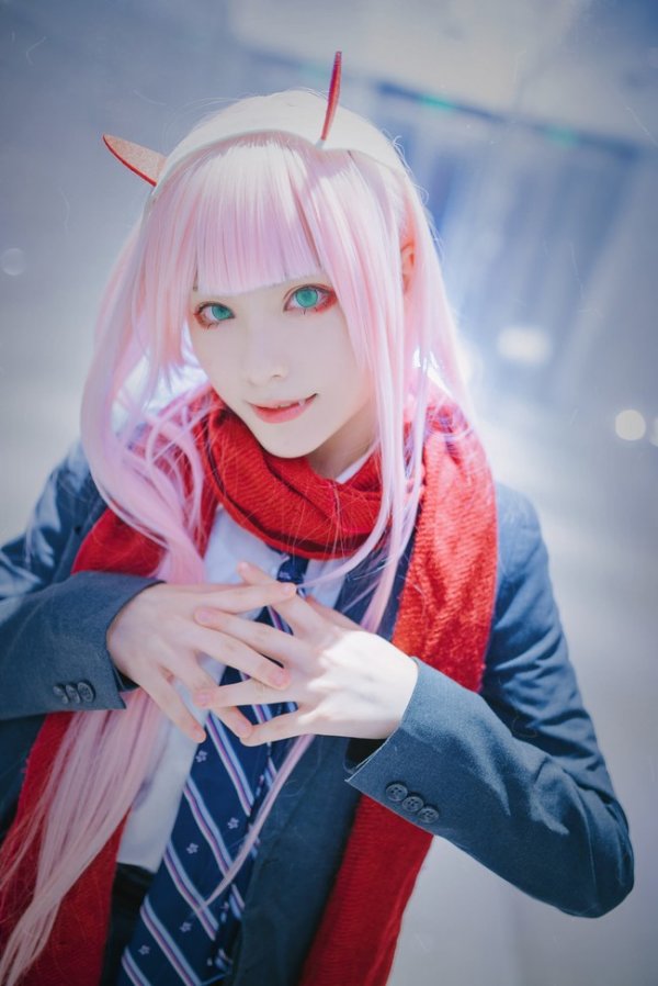 Zero Two Cosplay by Momo