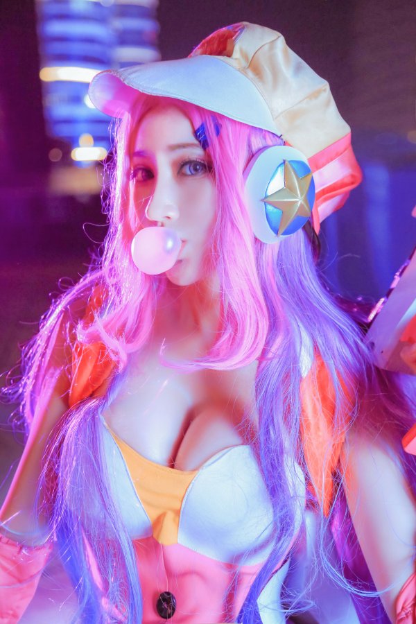 Miss Fortune Cosplay by Sheryl