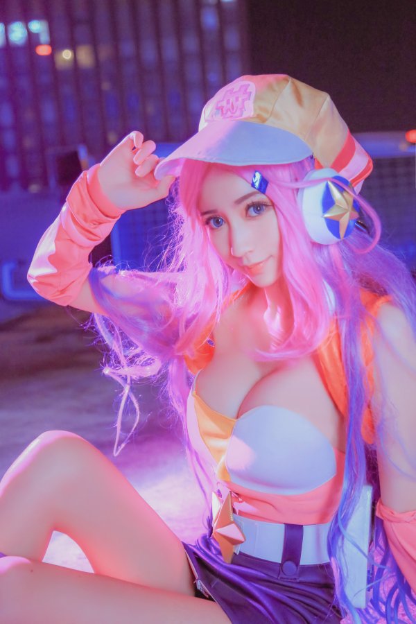 Miss Fortune Cosplay by Sheryl