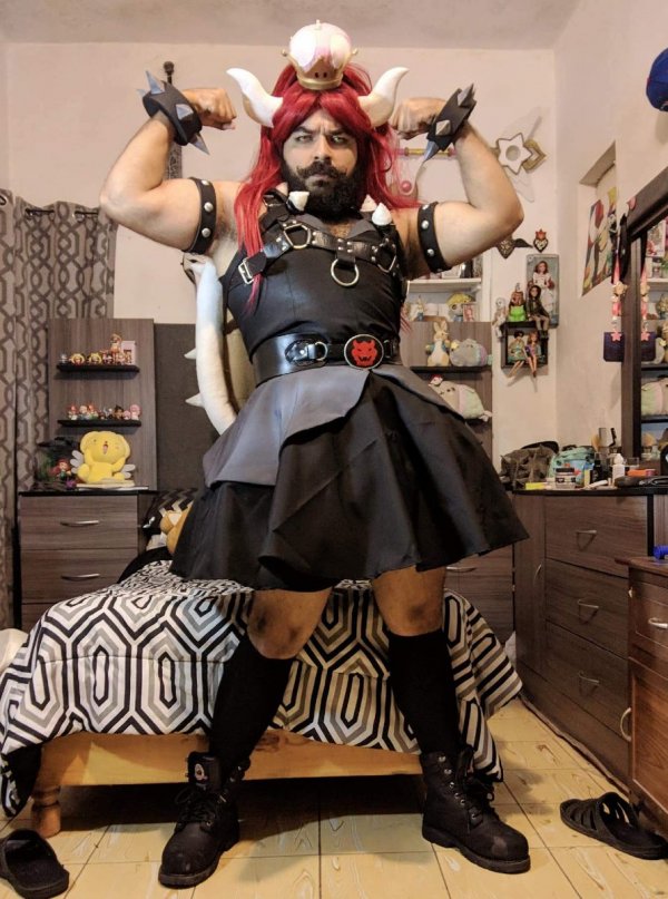 Bowsette Cosplay by Christopher