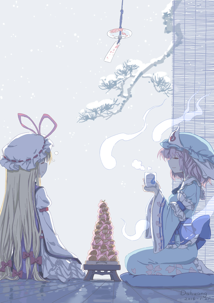 Снег, цветущая сакура и фрукты